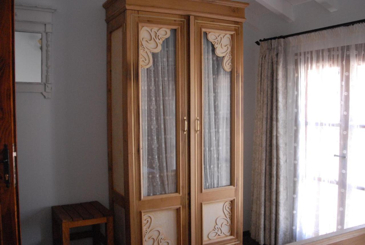 Aliye Hanim Hotel Аявали Стая снимка