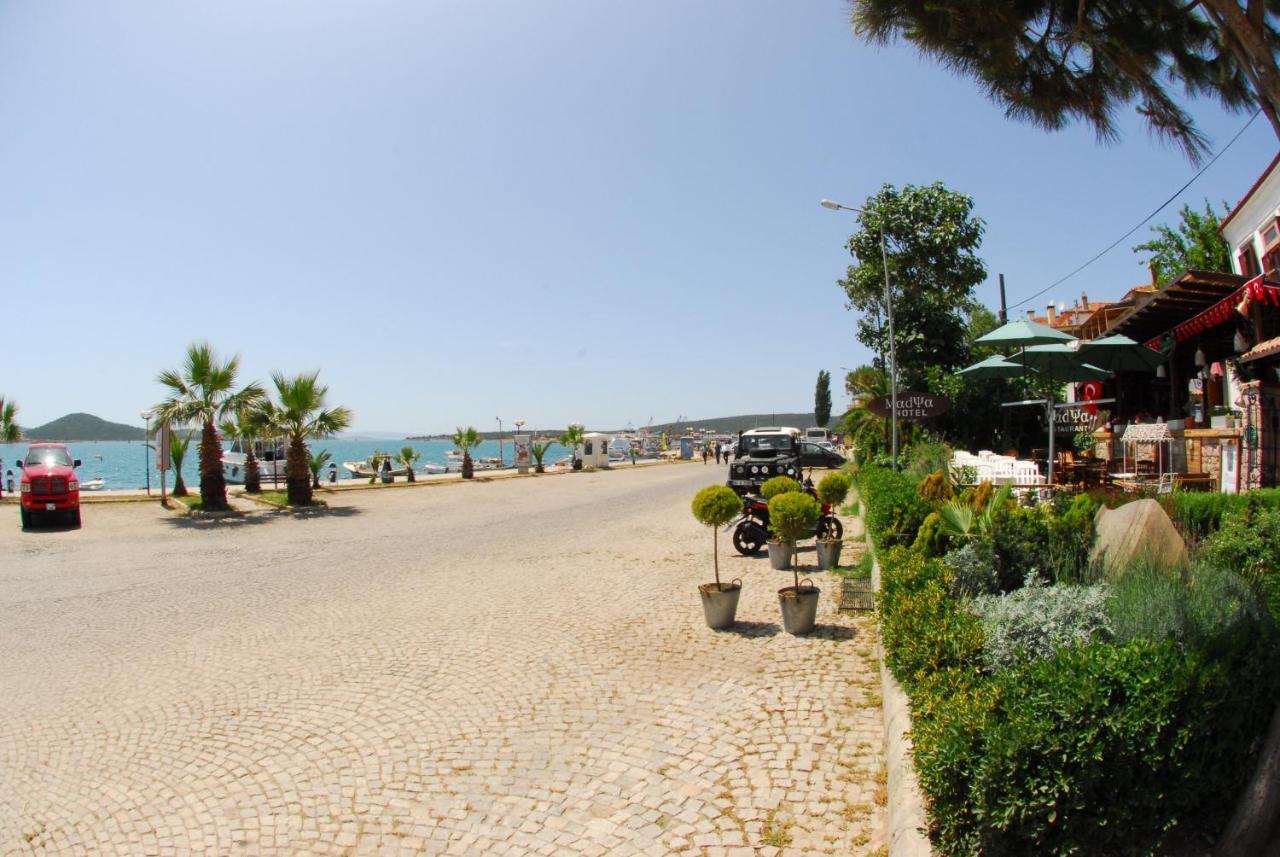 Aliye Hanim Hotel Аявали Екстериор снимка