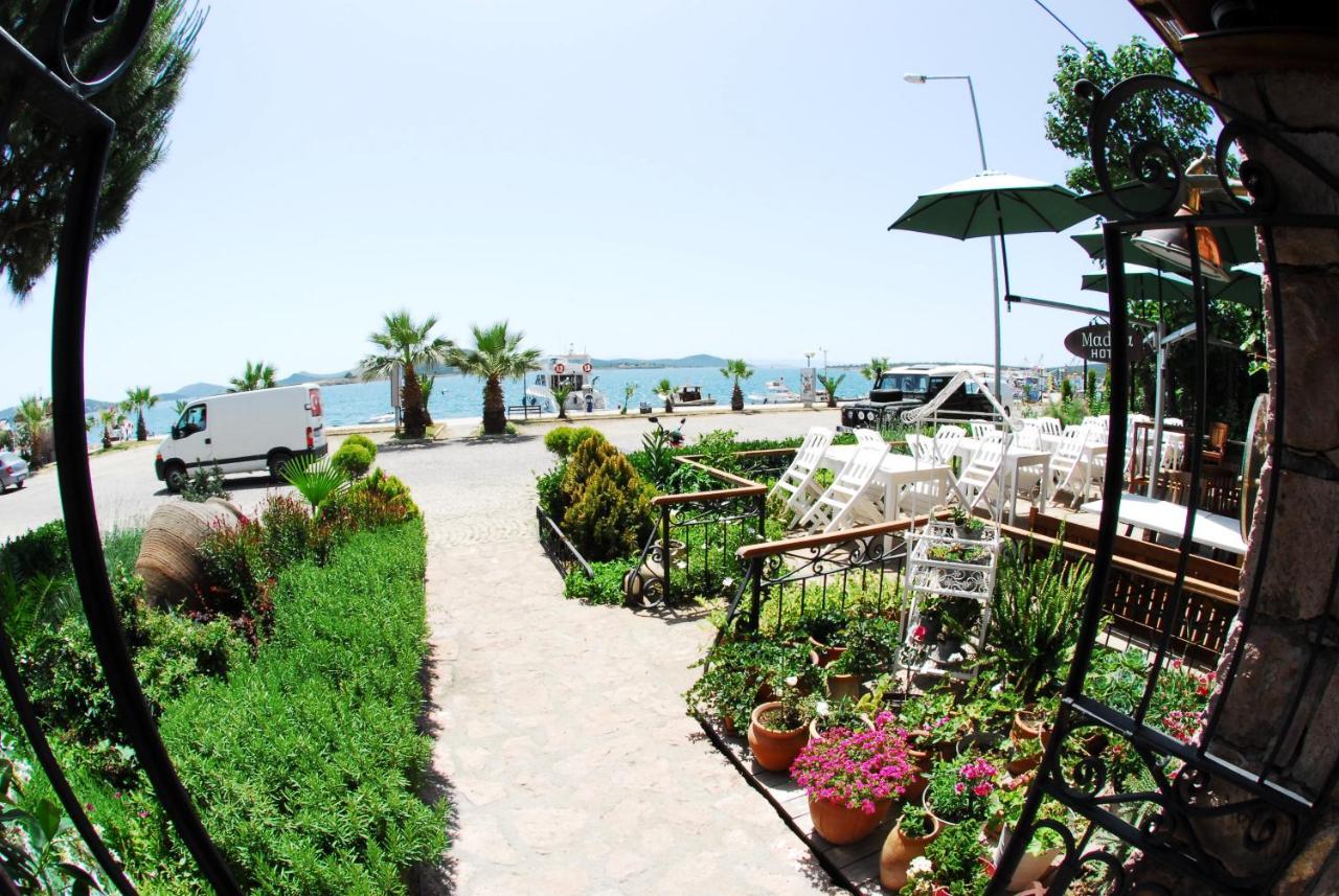 Aliye Hanim Hotel Аявали Екстериор снимка