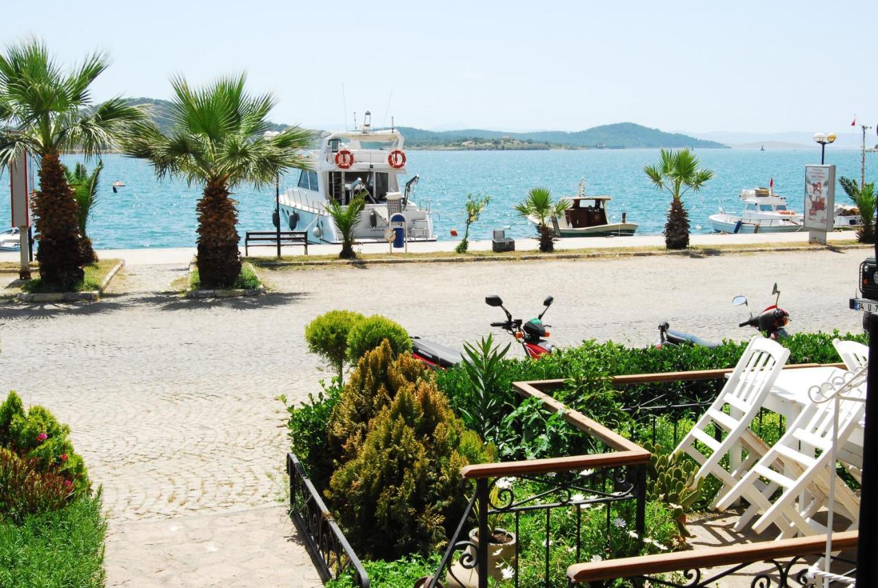 Aliye Hanim Hotel Аявали Екстериор снимка