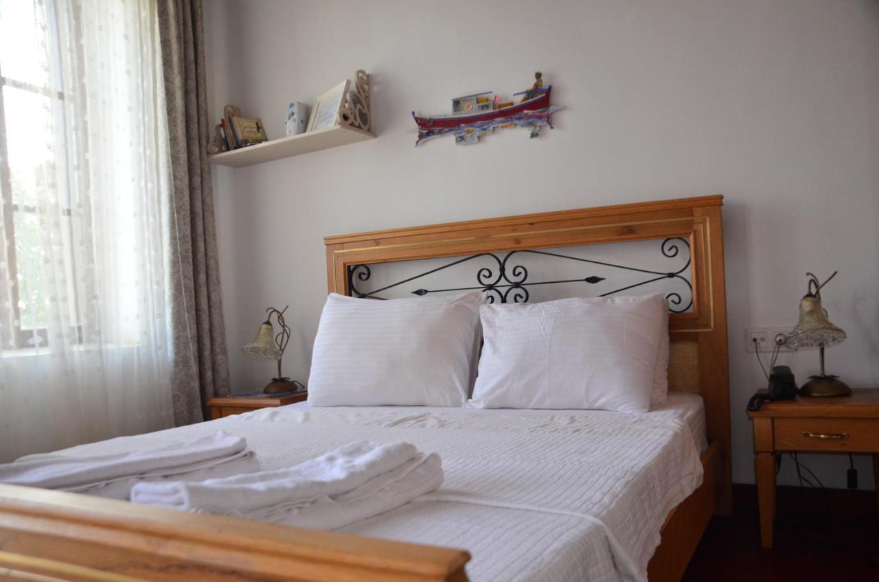 Aliye Hanim Hotel Аявали Екстериор снимка