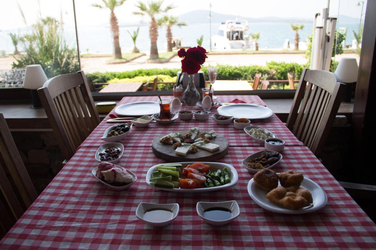 Aliye Hanim Hotel Аявали Екстериор снимка