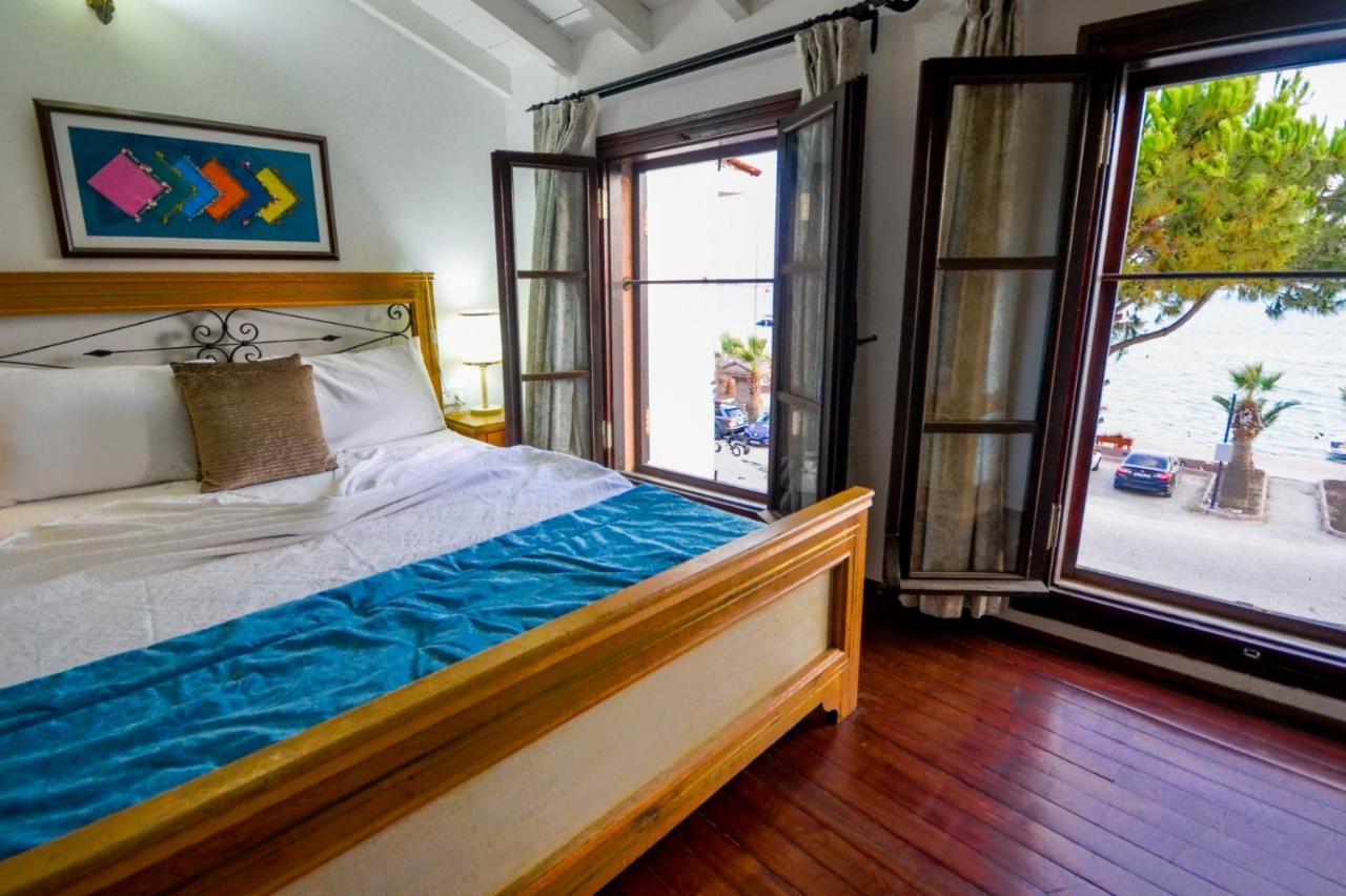 Aliye Hanim Hotel Аявали Екстериор снимка