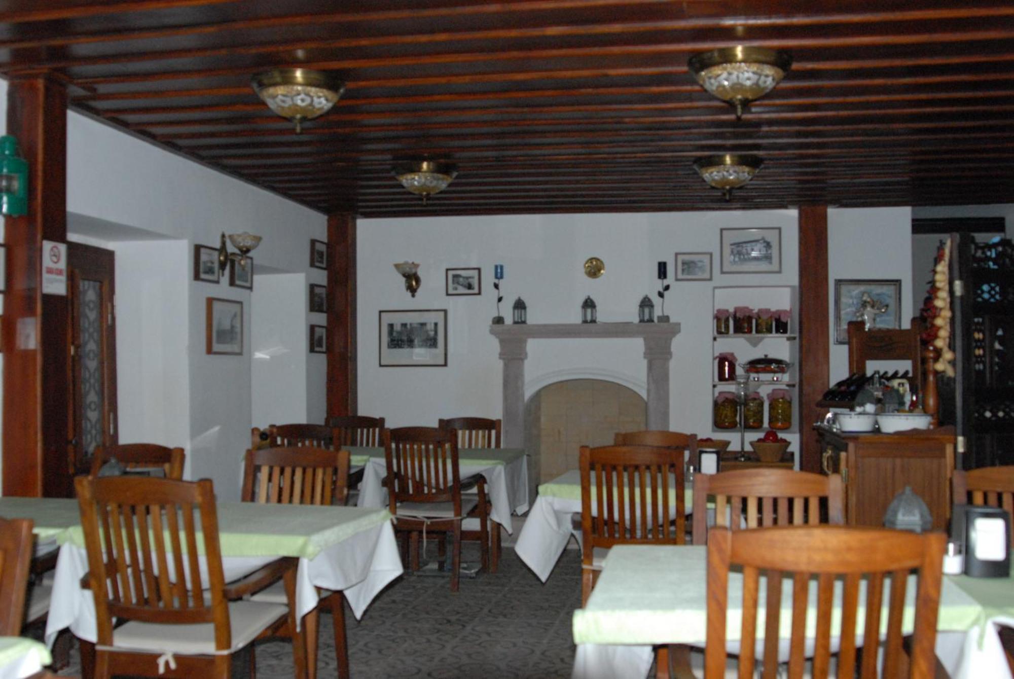 Aliye Hanim Hotel Аявали Екстериор снимка