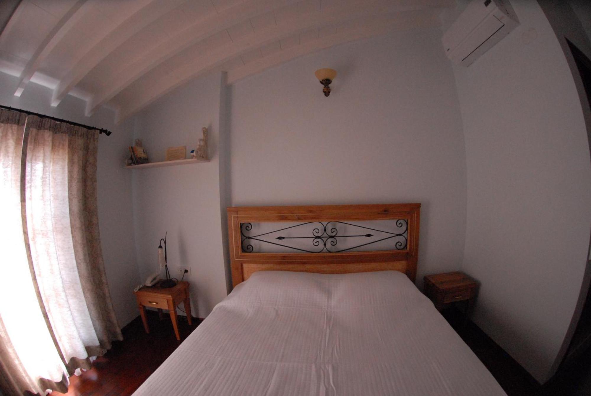 Aliye Hanim Hotel Аявали Екстериор снимка